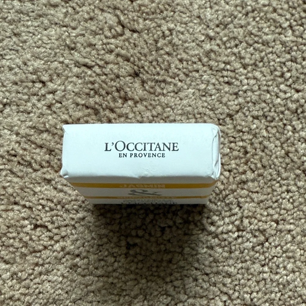 LOCCITANE experience calming
